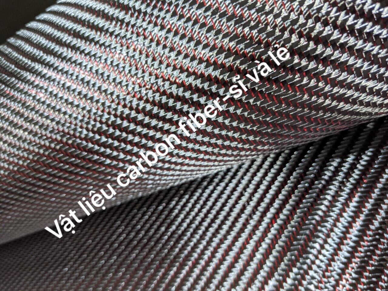 Carbon fiber (vải carbon)  vân chéo (Twill) MIX MELATIC ĐỎ 280g/m2, dệt định hình chống xô